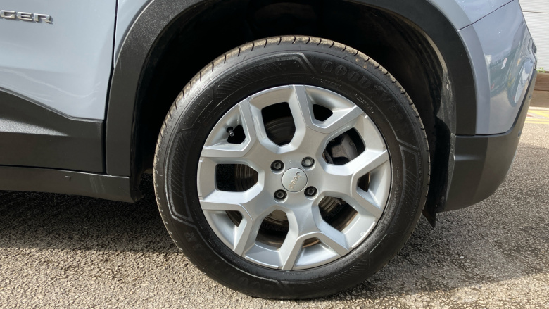 Jeep Avenger 1.2 e-Hybrid Summit 5dr DCT Petrol Hatchback